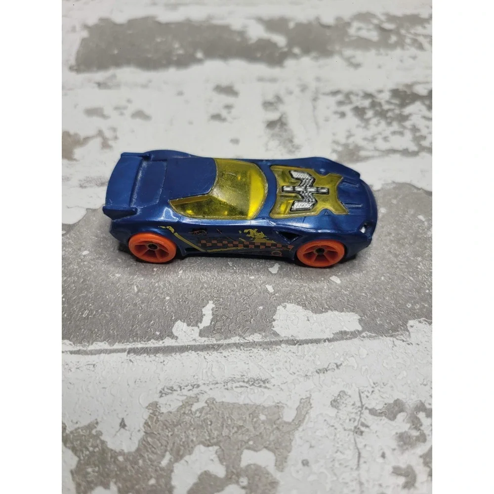 Lot of 7 Hot Wheels Cars‎